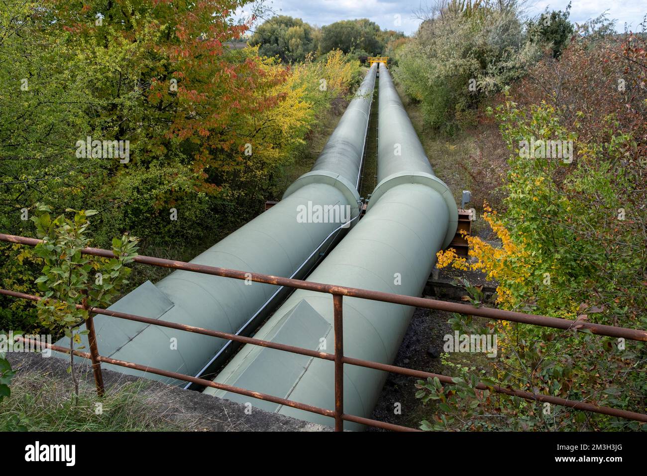 Thermal energy transfer infrastructure. central heating pipes in a