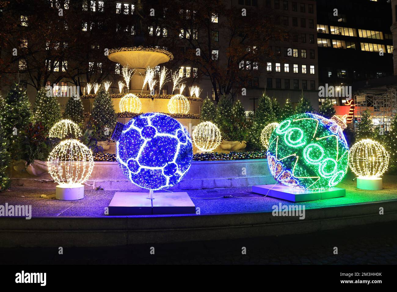 The Pulitzer Fountain is covered with beautiful ornaments and Christmas