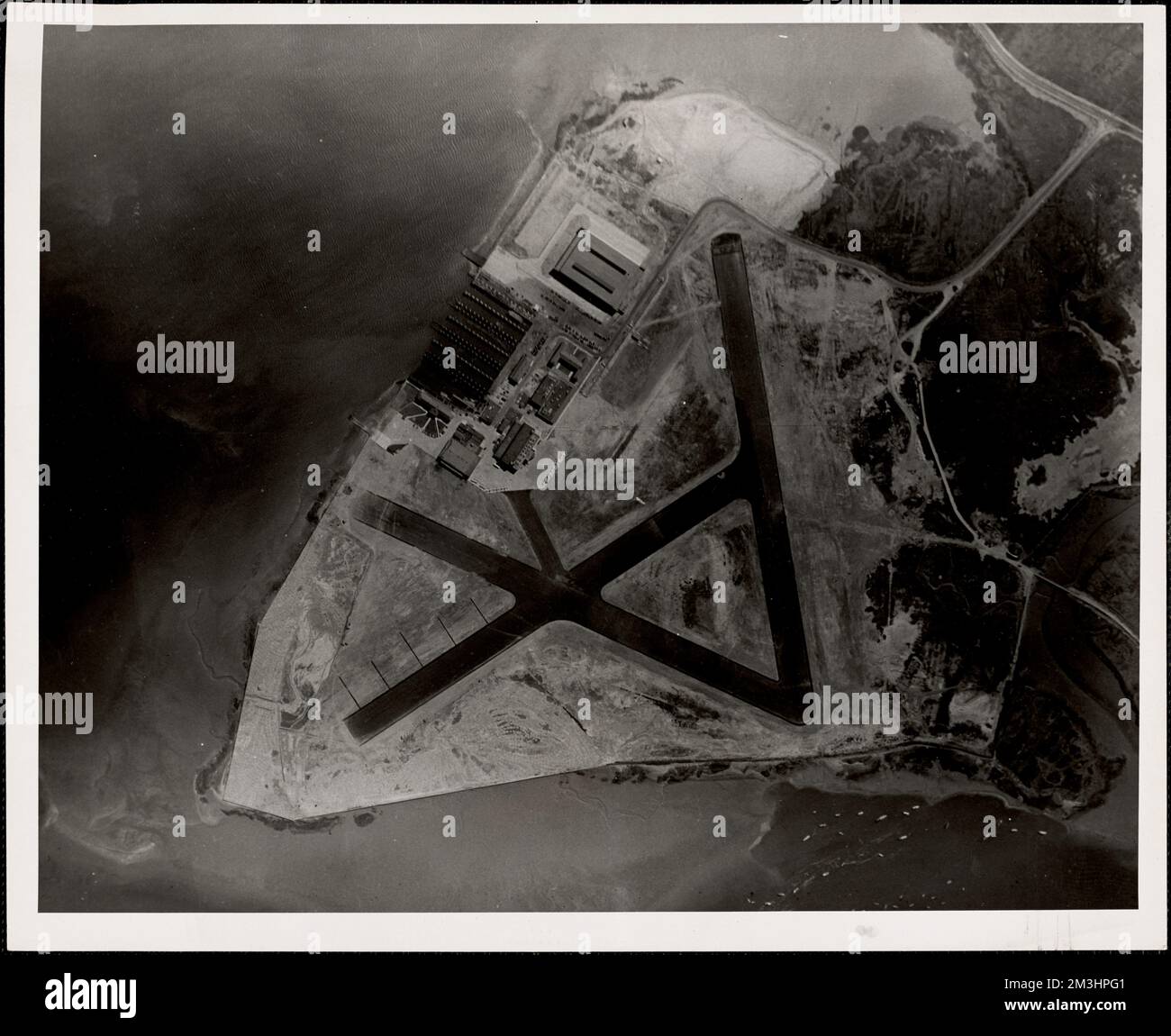 N.A.S. Squantum, MA vertical 10000 ft. , Air bases. Photographs of the