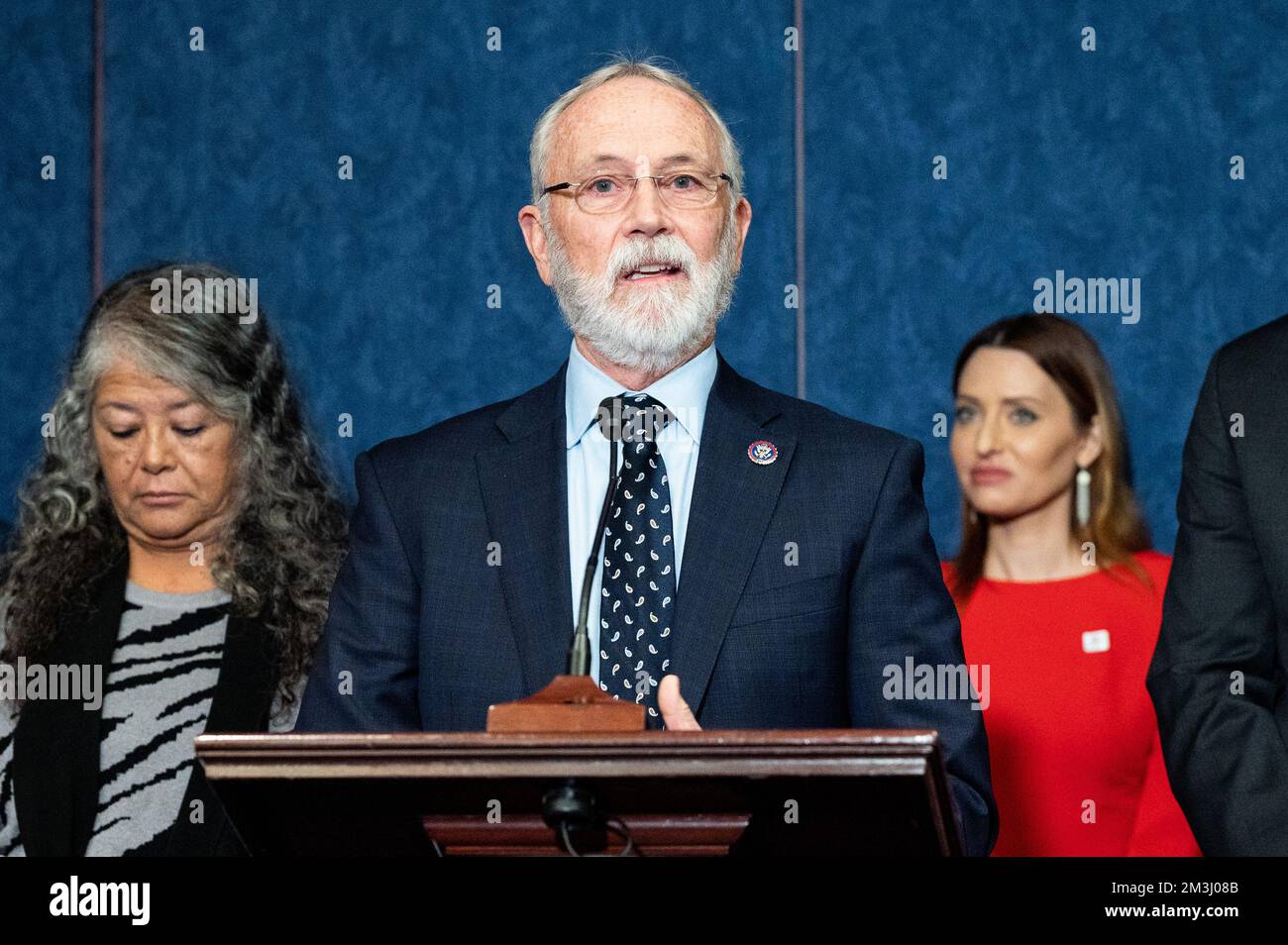 U.S. Representative Dan Newhouse (RWA) speaking at a press conference