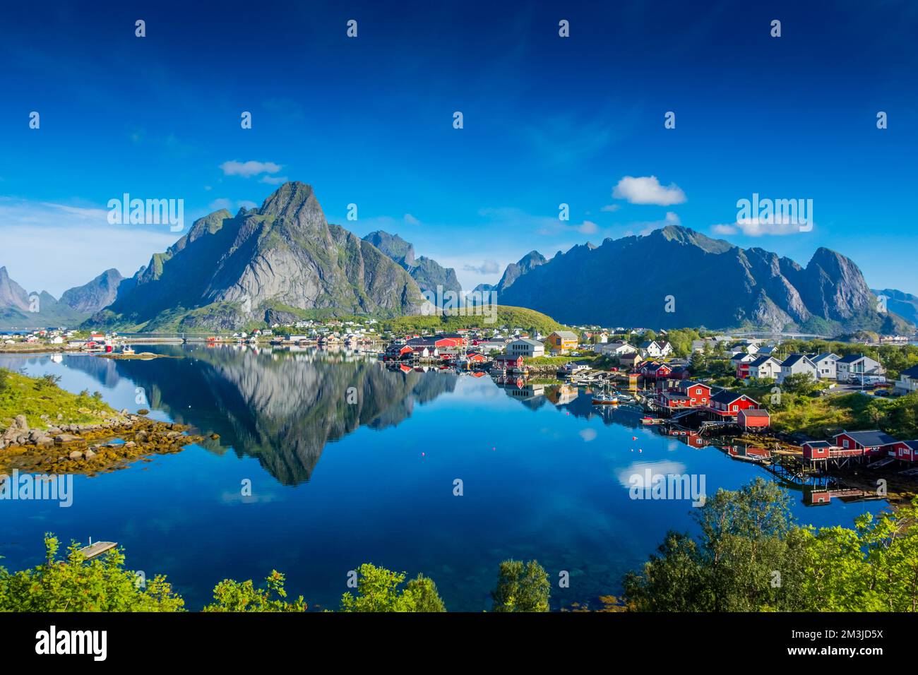 perfect-reflection-of-the-reine-village-on-the-water-of-the-fjord-in
