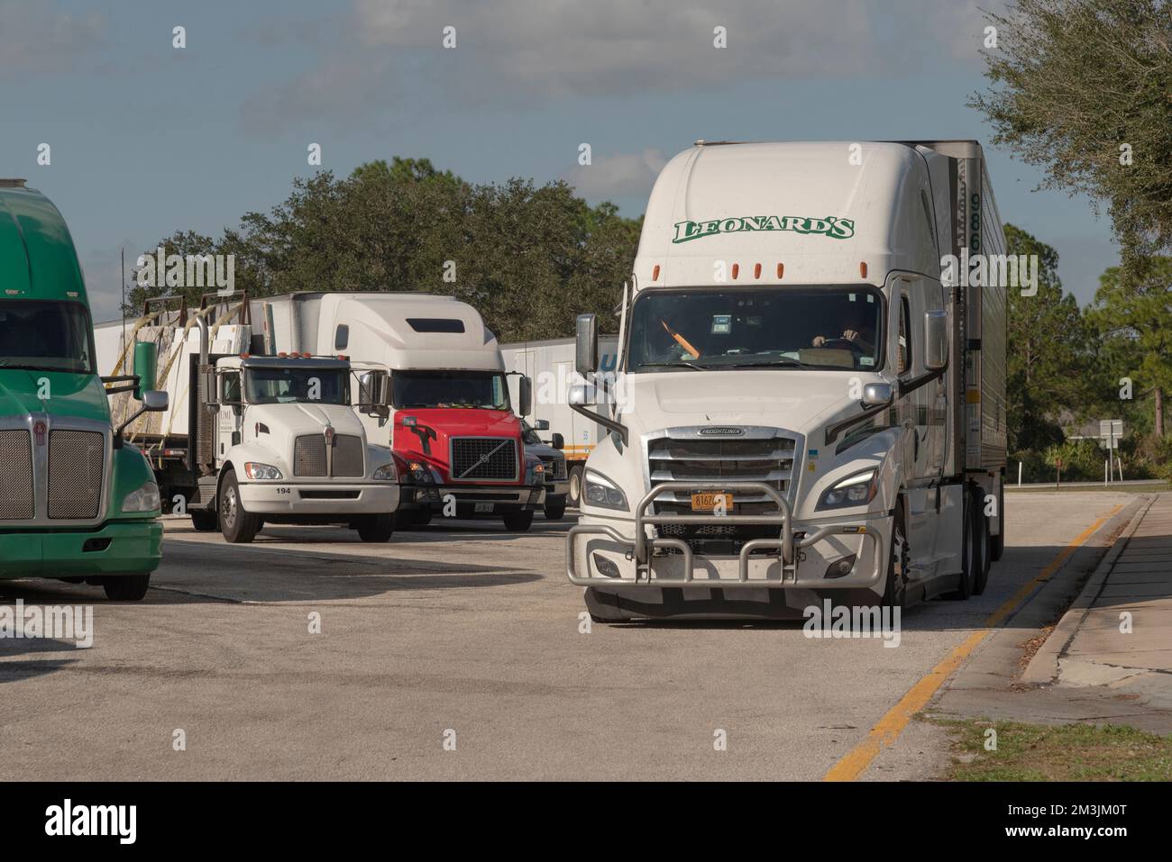 Central Florida, USA. 2022. Truck stop rest area in Florida with truck ...