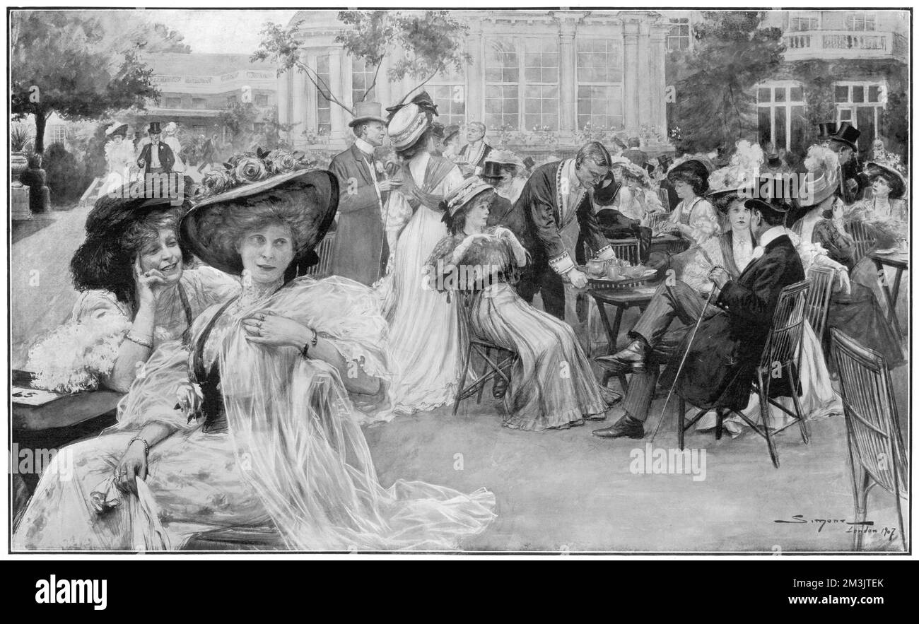 Outdoor scene at the Ranelagh Club in Barnes. Ranelagh was a social club and pleaure garden where society could meet and participate in activities such as polo, gymkhanas or childrens' plays. This particular scene shows a crowd of ladies and gentlemen seated at outdoor tables being served tea by waiters. The large hats popular in the early 1900's are worn by the ladies.     Date: 1907 Stock Photo
