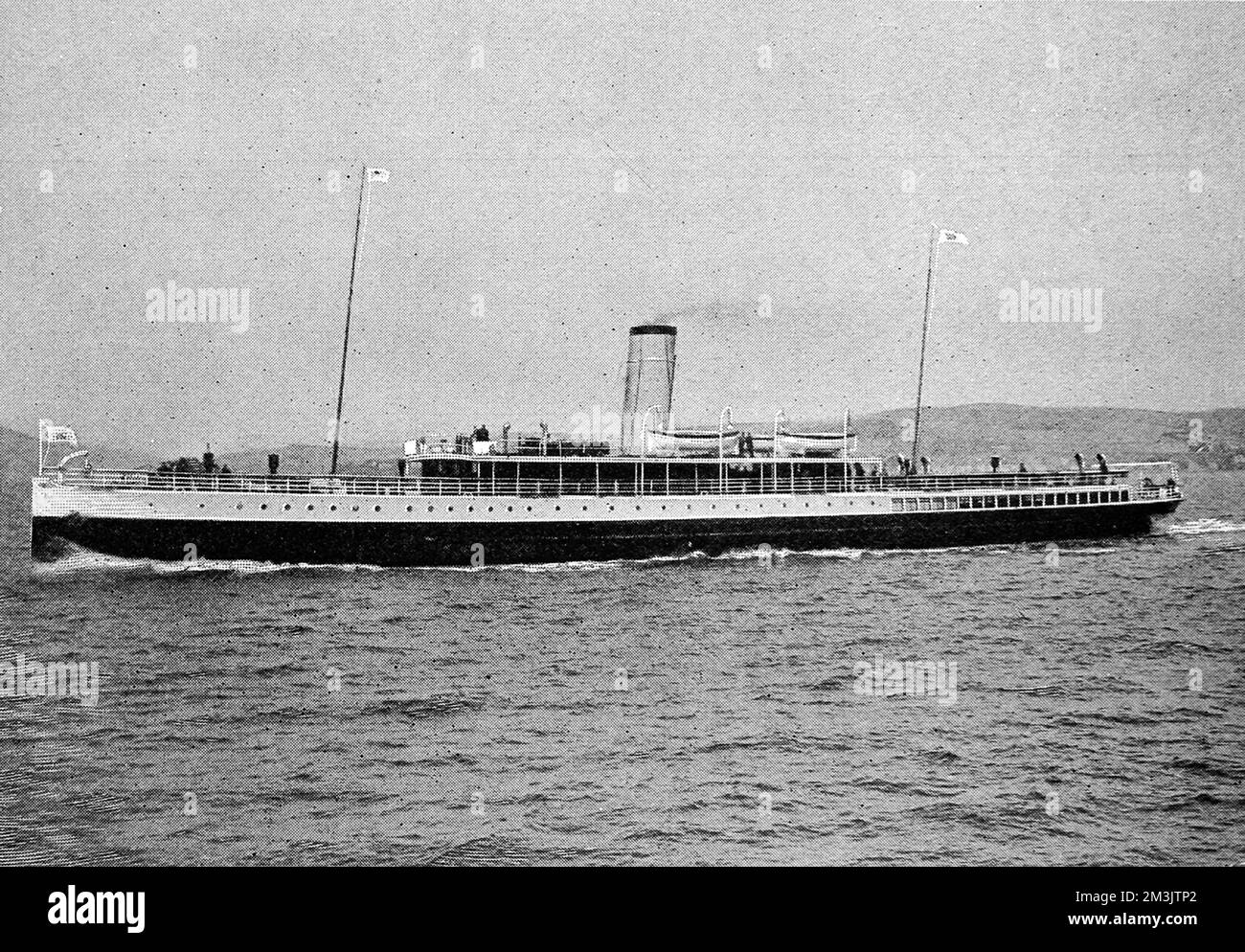 Photograph of the Turbine Steamer 'Kingfisher', built in 1906 by Messrs. Denny of Dumbarton for the General Steam Navigation Company.  She was reputed to be the first turbine passenger steamer operating on the Thames, running a service between London, Southend, Ramsgate, Dover and (once a week) Boulogne.     Date: 1906 Stock Photo