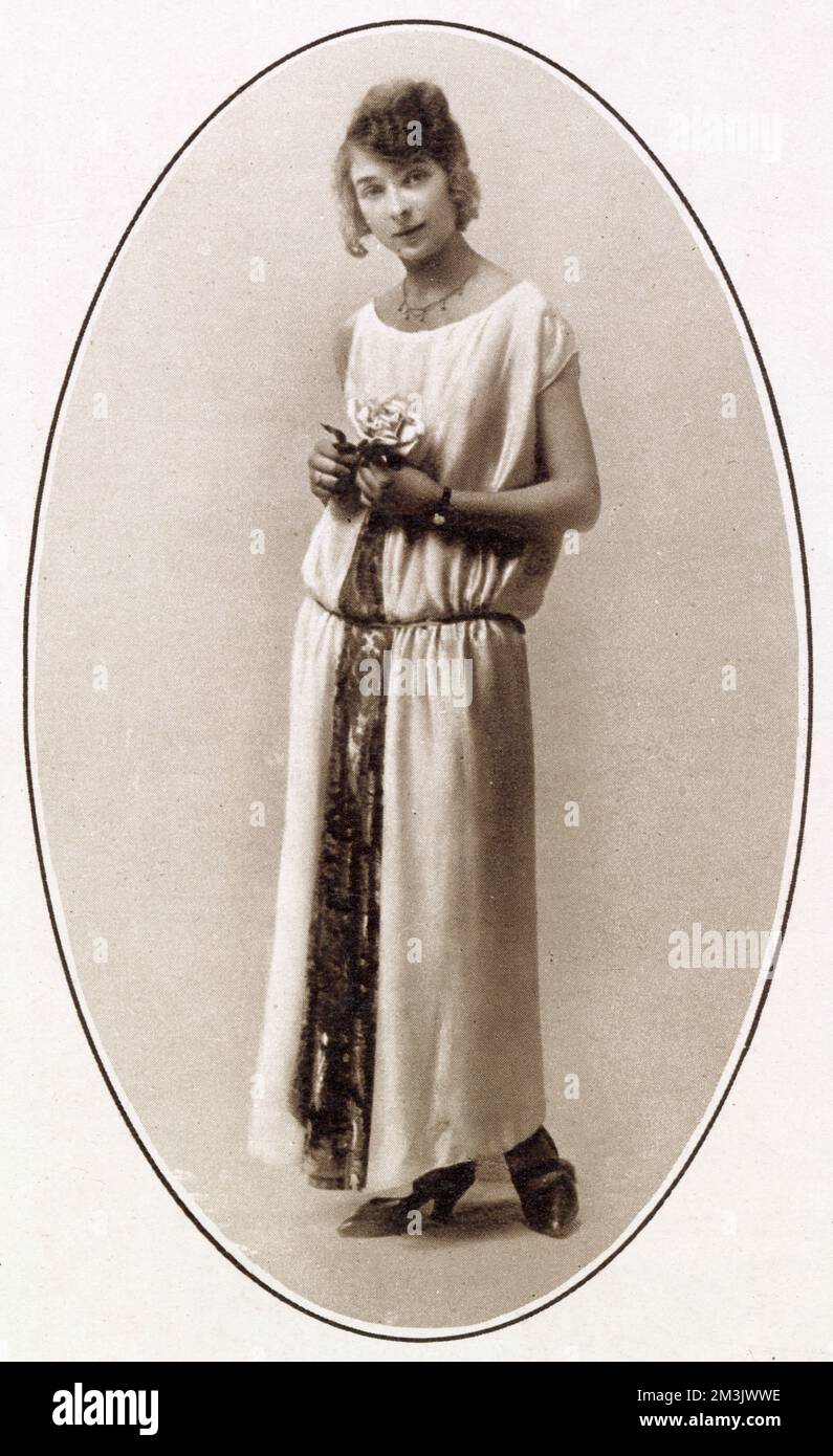 tight hip dress tied sash girdle 1928 1920s twenties