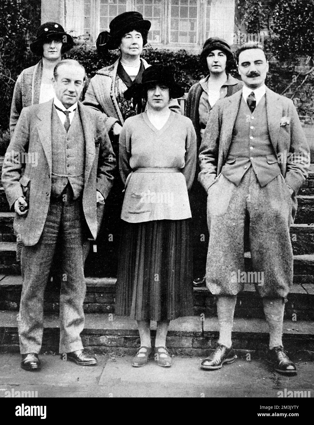 https://c8.alamy.com/comp/2M3JYTY/photograph-of-stanley-baldwin-1867-1947-conservative-politician-and-prime-minister-bottom-left-and-his-family-clockwise-from-top-left-hon-mrs-howard-mrs-stanley-baldwin-mrs-bambridge-captain-gordon-munro-and-mrs-gordon-munro-date-1926-2M3JYTY.jpg