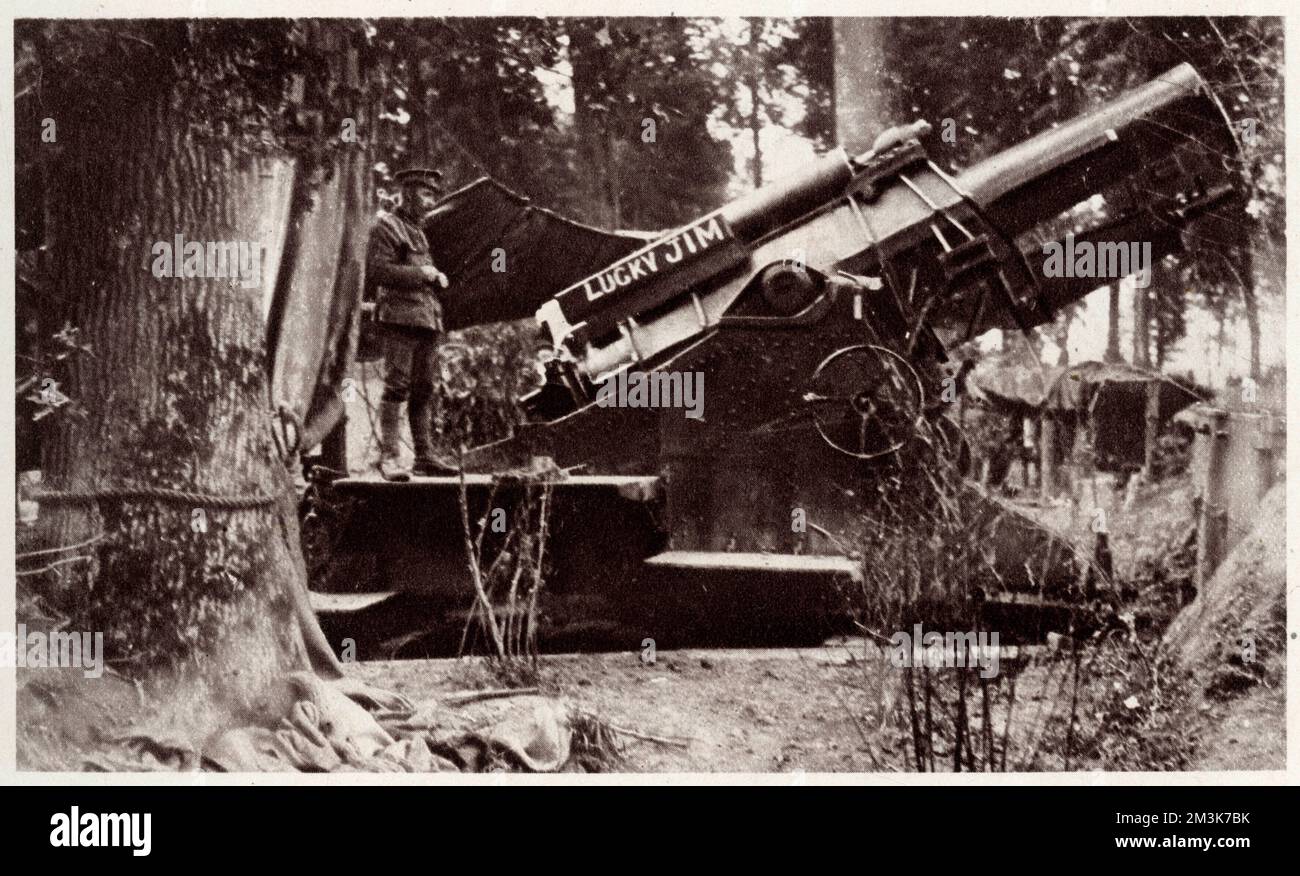A close up of a British howitzer, which was used during the bombardment of the German lines preceding the beginning of the Battle of the Somme on 1st July 1916.  1916 Stock Photo