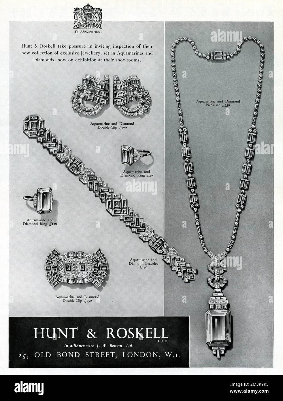 Advertisement for Hunt &amp; Roskell jewellery. Aquamarine and diamond double-clip, ring, bracelet and necklace.  1937 Stock Photo