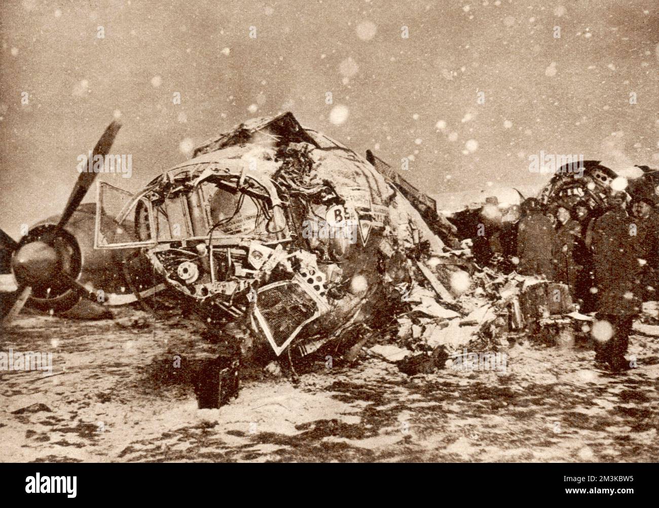 Snow, a chief contributor to the disaster, falls on the wreck of the forepart of the wrecked Elizabethan, it was in this part that the majority of the surviviors were located.     Date: 6th February 1958 Stock Photo