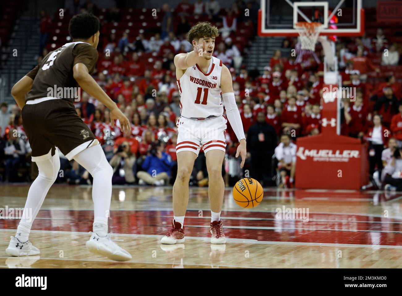 Madison, WI, USA. 15th Dec, 2022. Wisconsin Badgers guard Max Klesmit (11) during the NCAA basketball game between the Lehigh Mountain Hawks and the Wisconsin Badgers at the Kohl Center in Madison, WI. Darren Lee/CSM/Alamy Live News Stock Photo