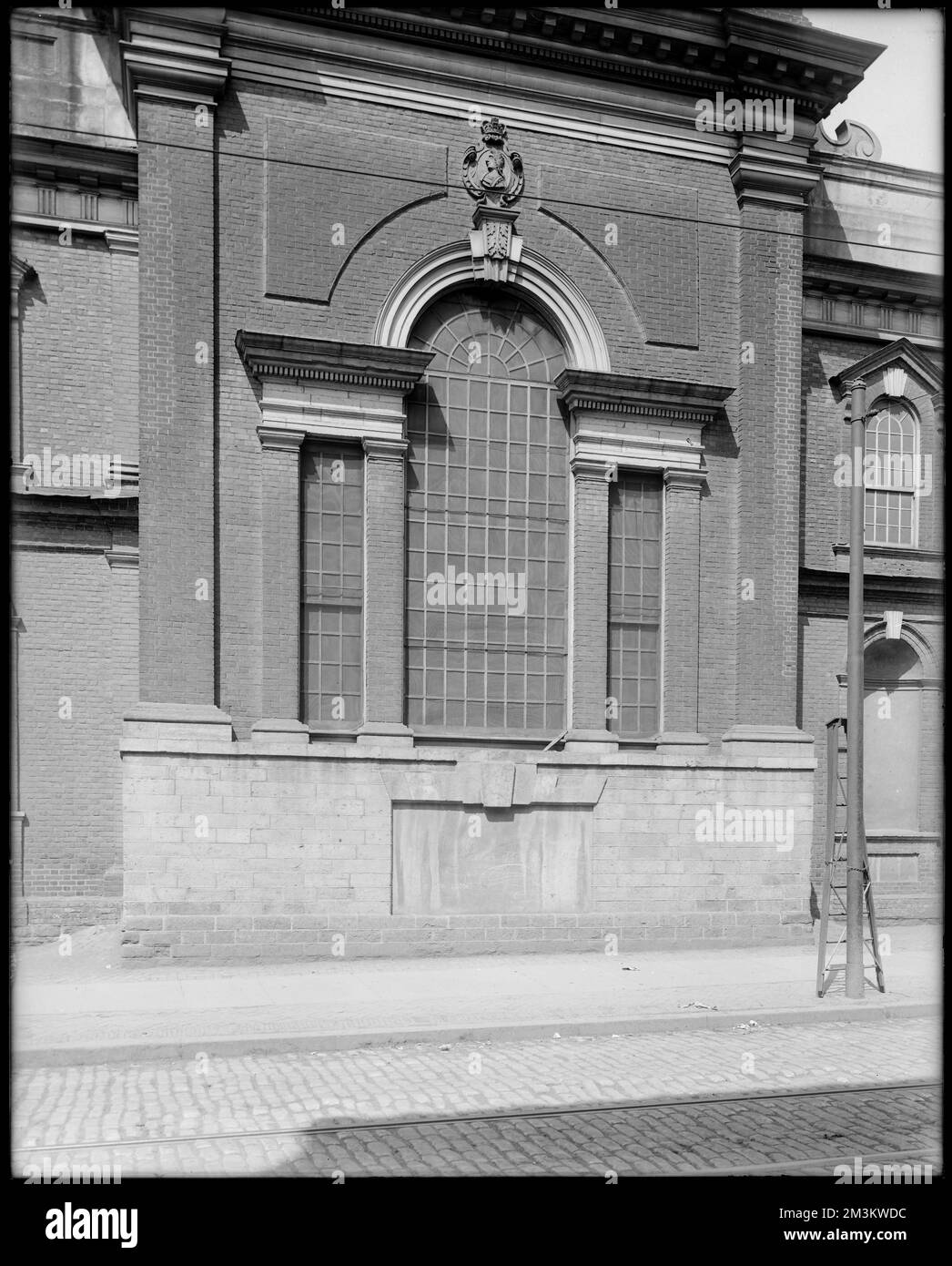 Philadelphia, Pennsylvania, 20 North American Street, exterior detail, palladian window, Christ