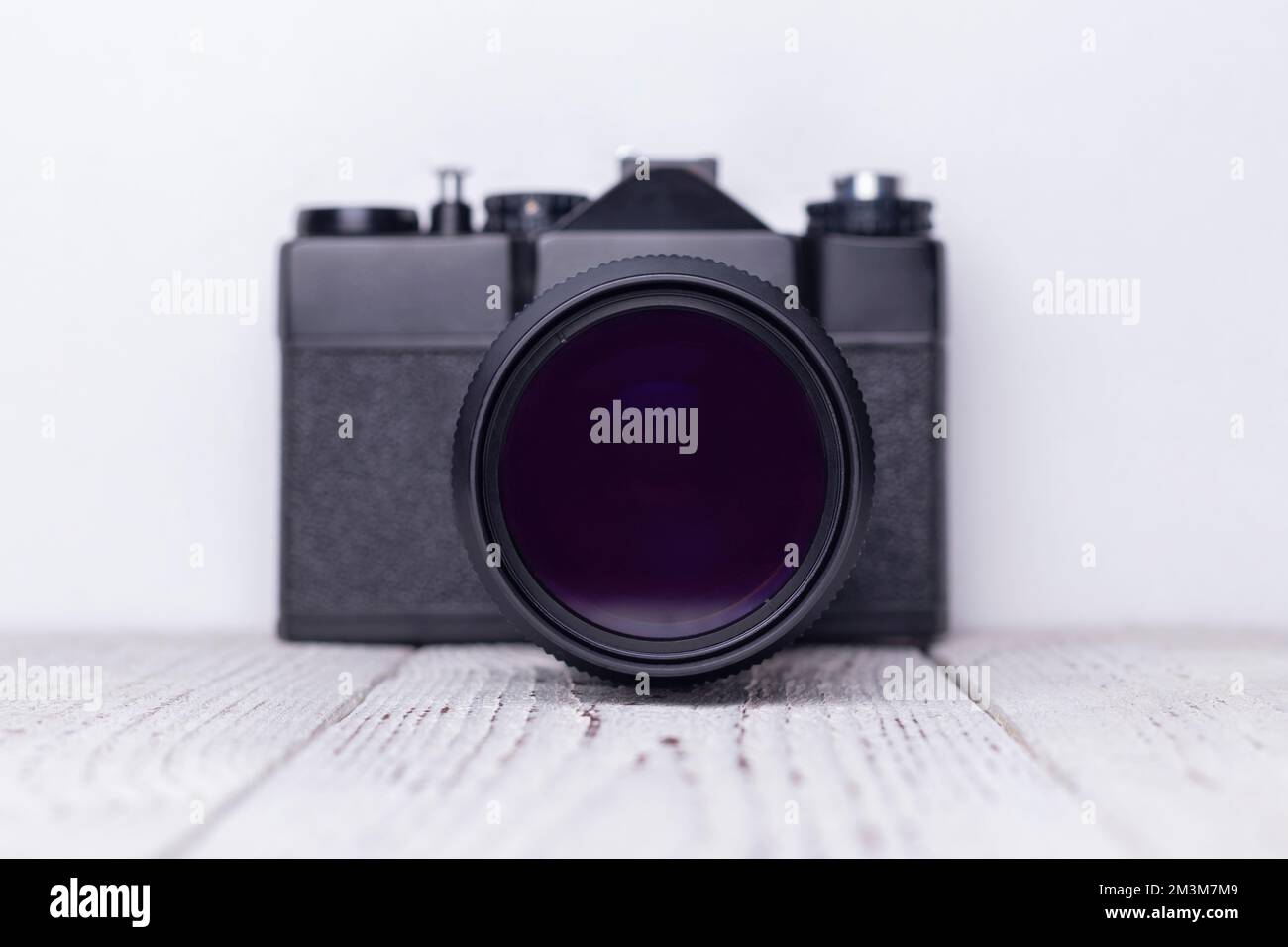 The front lens of an old retro camera is black Stock Photo Alamy