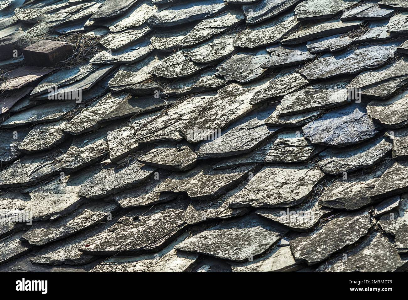 Slate tile roof, Bijoria village, Kausani, Bageshwar, Kumaon, Uttarakhand, India Stock Photo