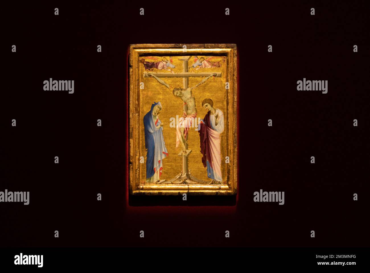 Bolognese School, 13th Century, Crucifixion with the Virgin, Saint John the Evangelist, and two grieving angels, tempera on panel, gold ground, goes o Stock Photo