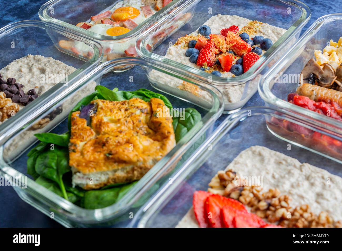 Container options hi-res stock photography and images - Alamy