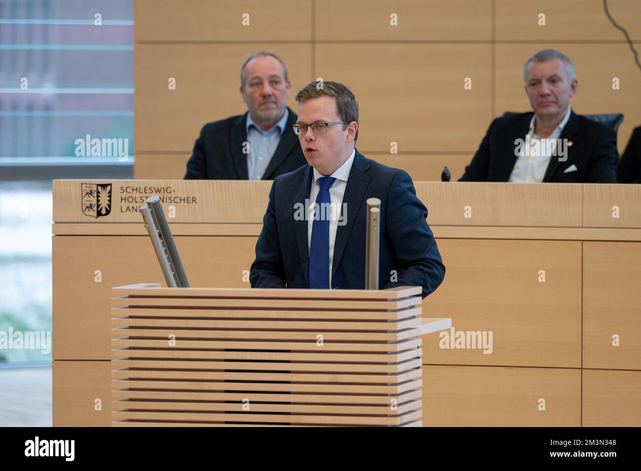 Plenarsitzung im Landeshaus Kiel der Abgeordnete Michel Deckmann bei seiner Rede Stock Photo