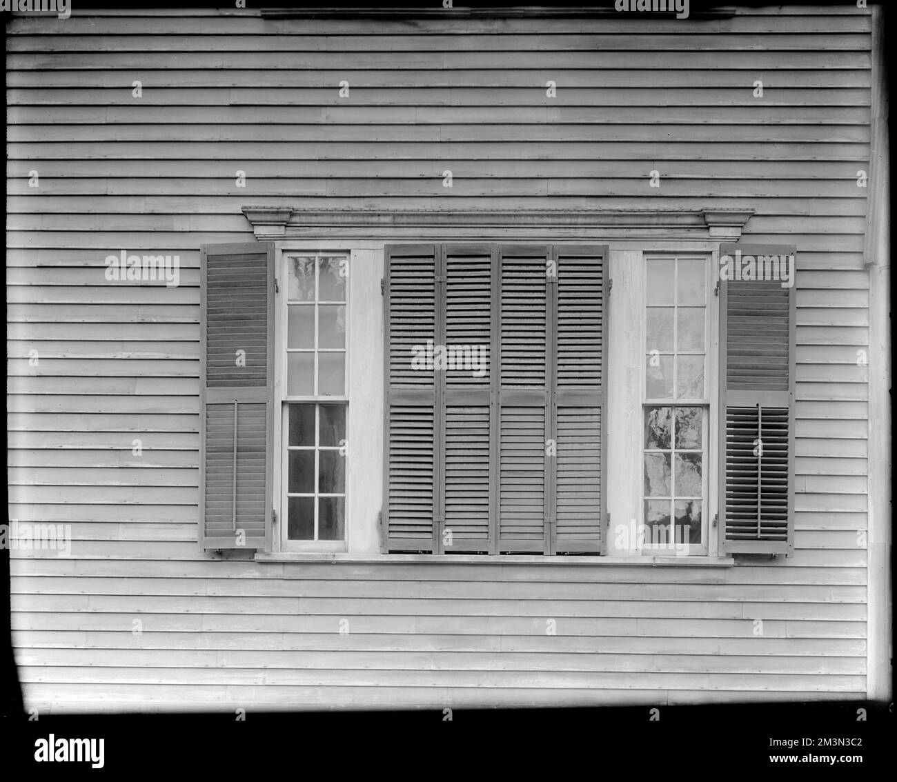 Portsmouth, New Hampshire, Sheafe Street and Chapel Street, exterior detail, window, unknown