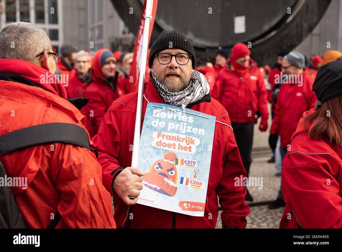 Brussels, Belgium. 16th Dec, 2022. Illustration picture shows a national demonstration to demand more measures against the rising cost of living, organized by the three national trade unions, Friday 16 December 2022 in Brussels. BELGA PHOTO JAMES ARTHUR GEKIERE Credit: Belga News Agency/Alamy Live News Stock Photo