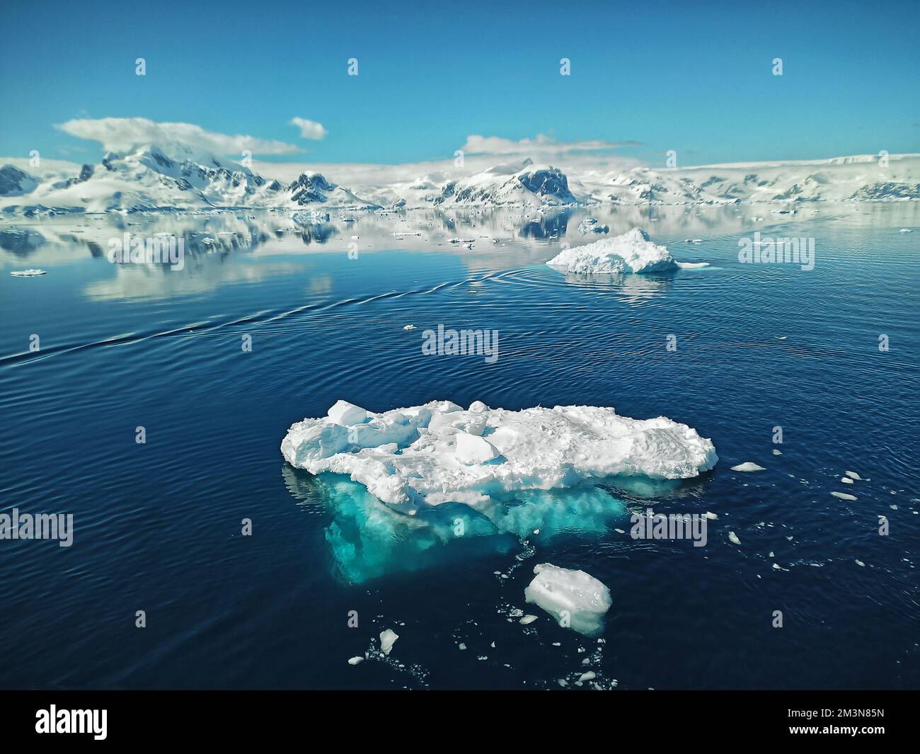 antarctica,antartica,antarctica landscape,nature,ice filled mountains ...