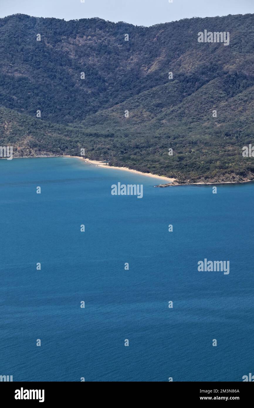 337 Airview of Pretty Beach next to the Great Barrier Reef Drive running south of Port Douglas town. Queensland-Australia. Stock Photo