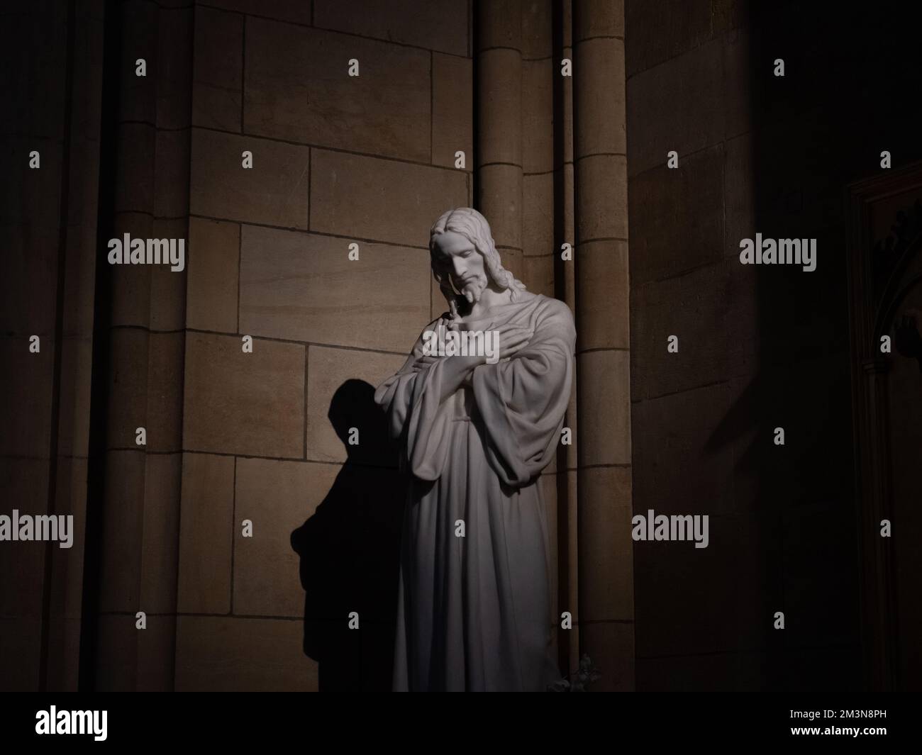 Jesus in temple hi-res stock photography and images - Page 8 - Alamy