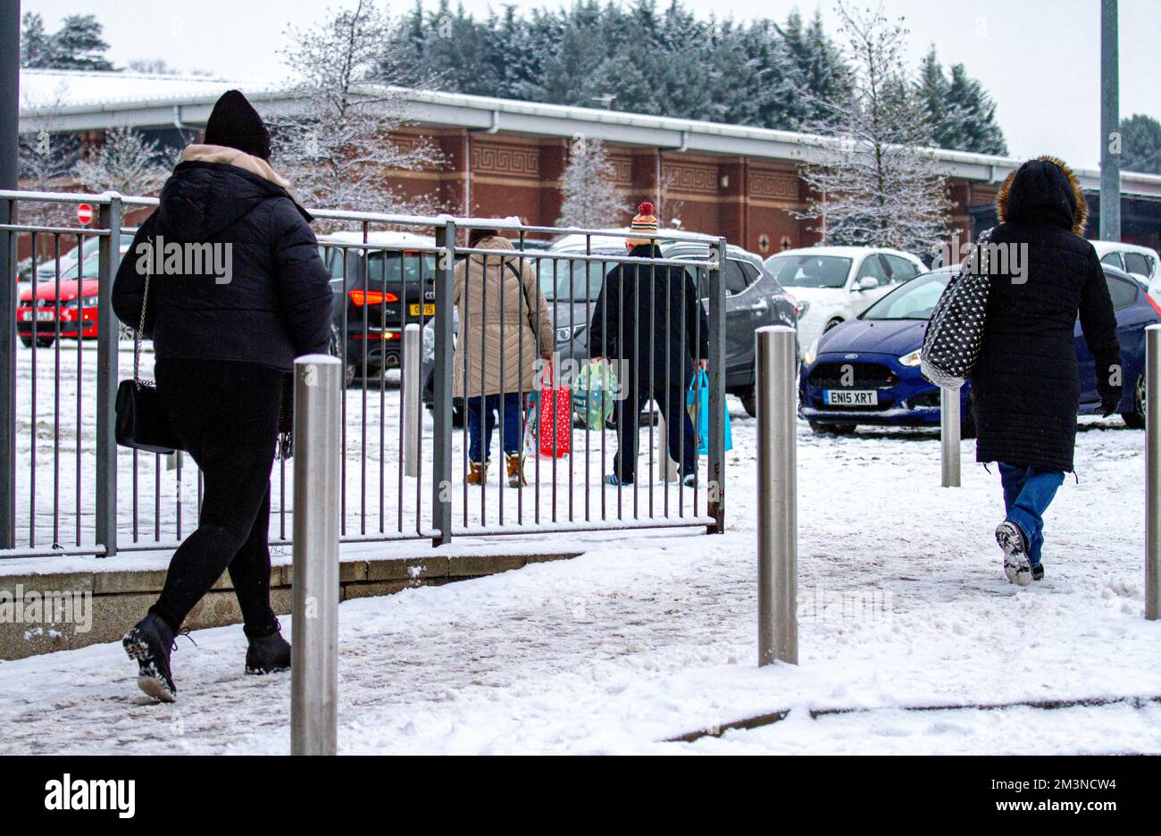 Hazardous walkways hires stock photography and images Alamy