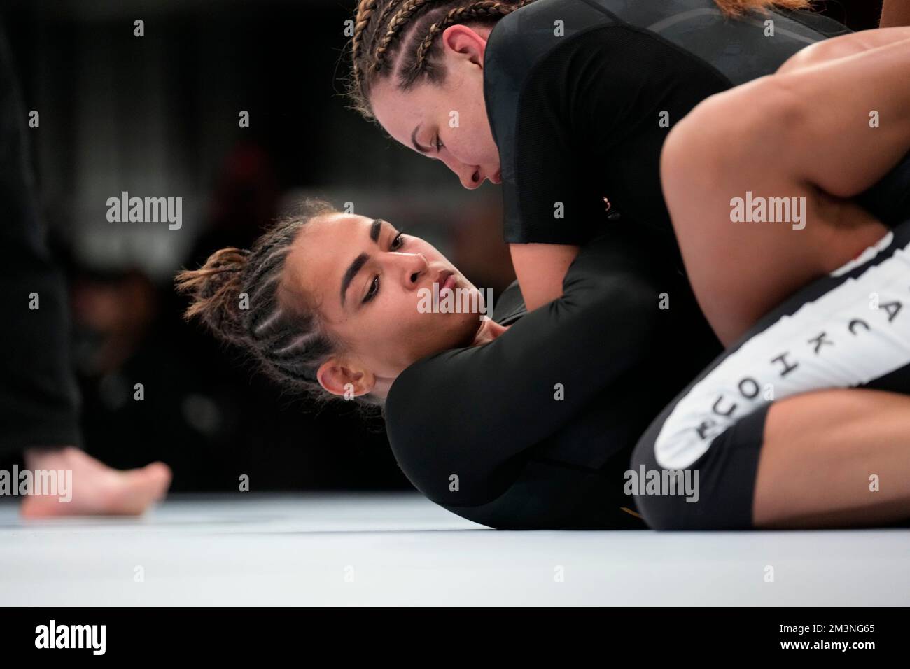 Miesha Tate vs. Bia Mesquita - Weigh-in Face-Off - (UFC Fight Pass  Invitational 3) - [BJJ] 