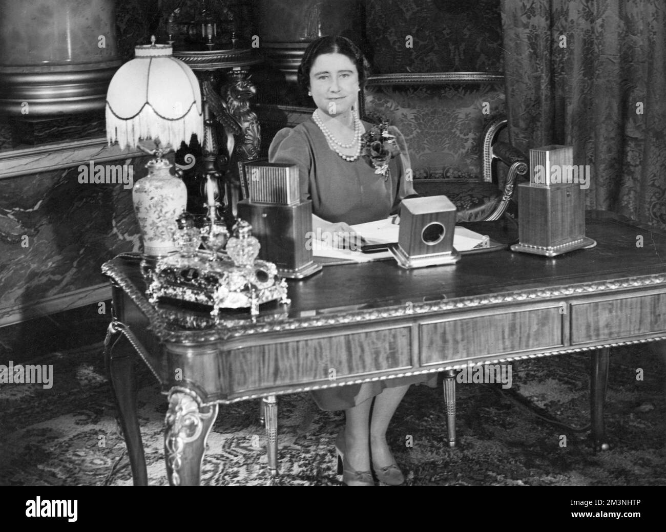 Queen Elizabeth making a wartime radio broadcast Stock Photo - Alamy