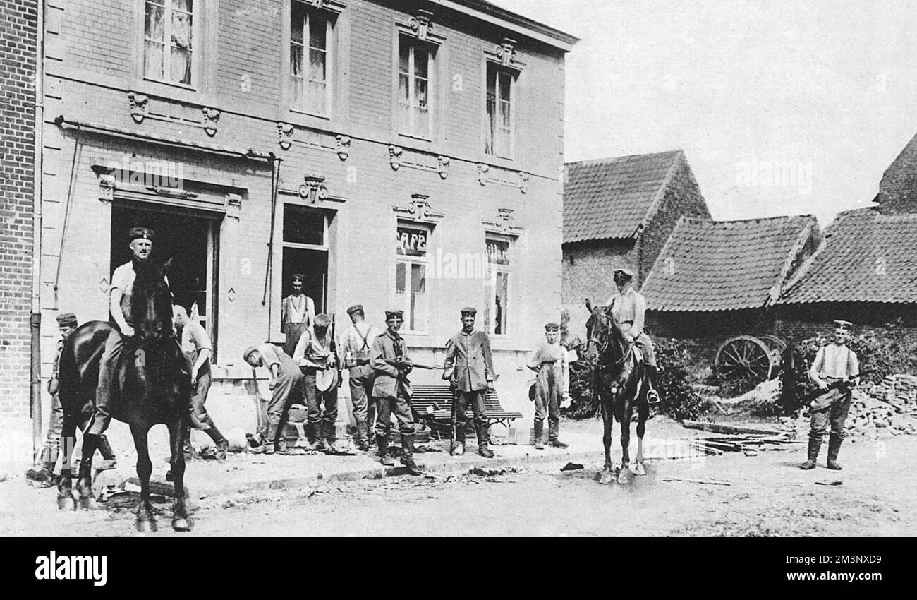 German soldiers in village hi-res stock photography and images - Alamy
