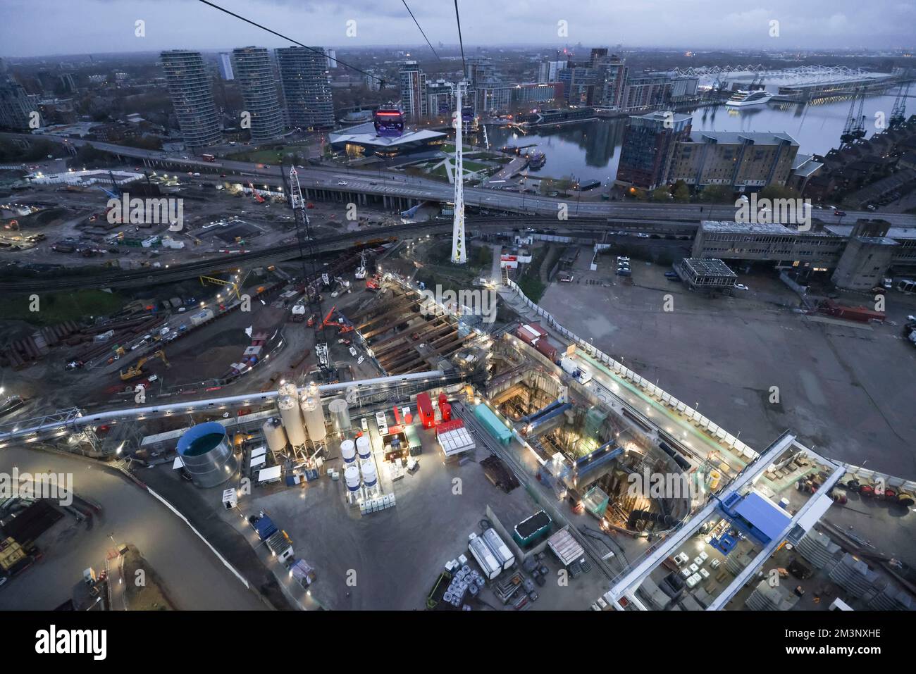 London Cable Car, also known as IFS Cloud Cable Car, operates across