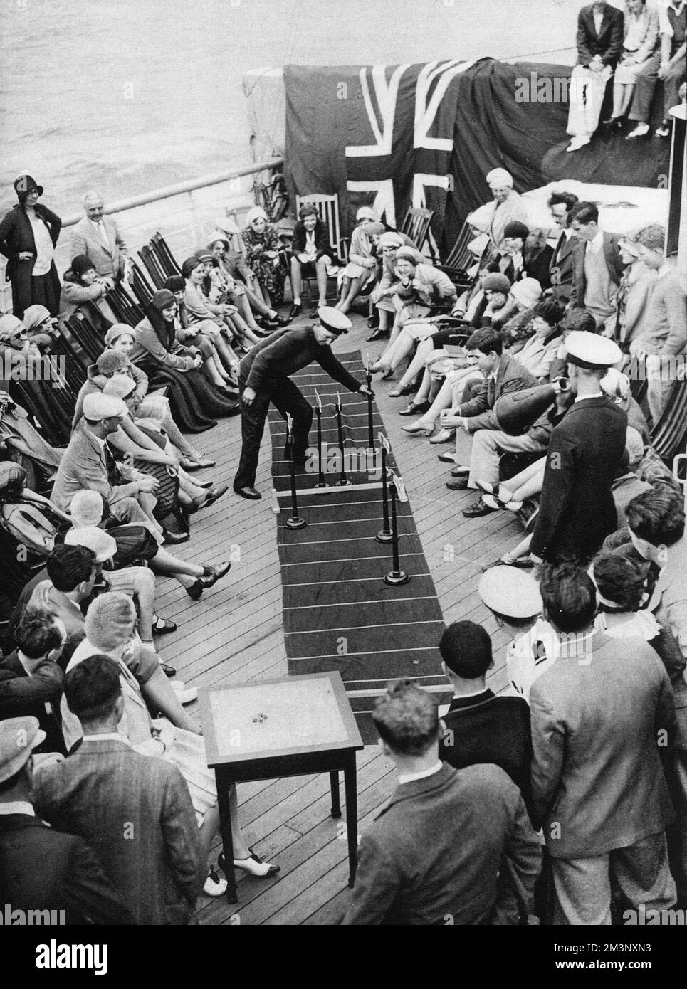 Mimic greyhound racing, at the height of its popularity among smart