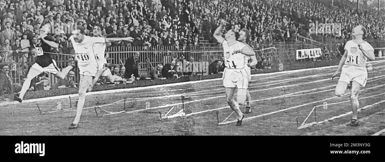 Harold Maurice Abrahams, CBE, (15 December 1899  14 January 1978), British athlete of Jewish origin pictured winning the 100 metre sprint final at the Paris Olympic Games of 1924, a feat depicted in the 1981 movie Chariots of Fire.           Date: 1924 Stock Photo
