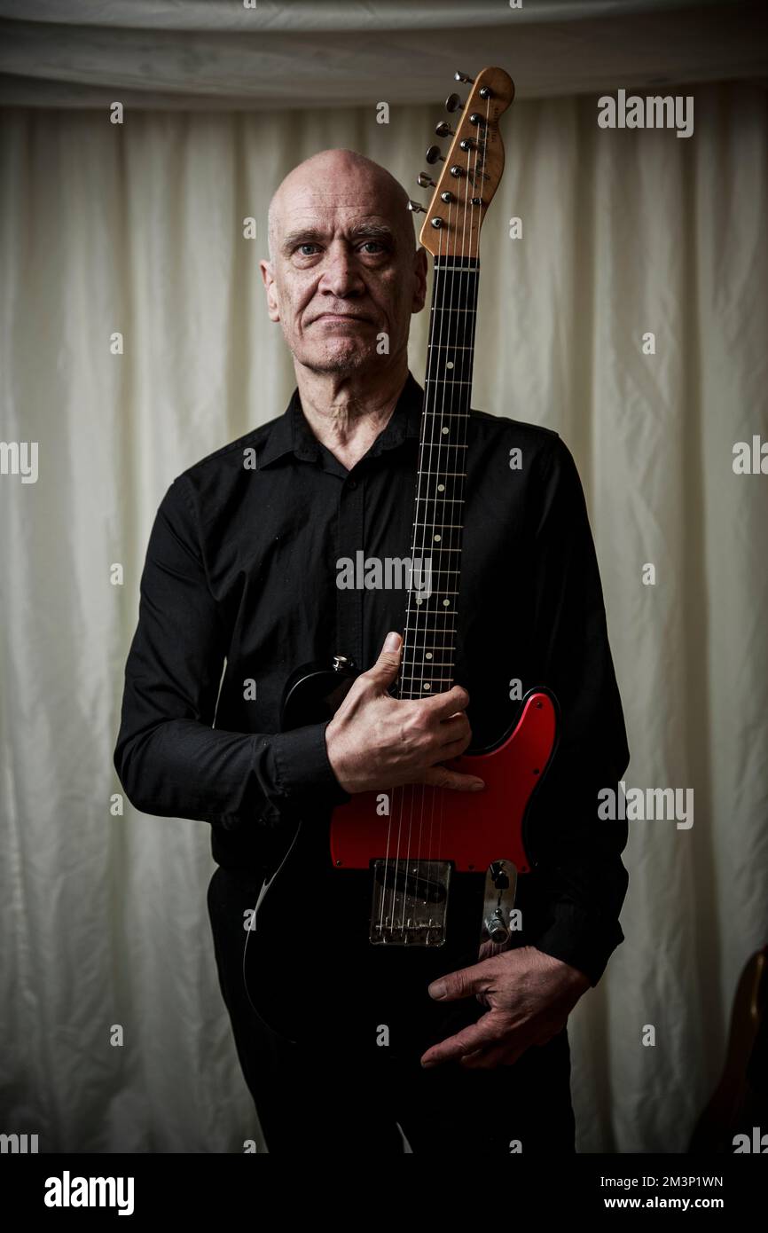 Wilko Johnson backstage at the Rock Against Cancer festival, Wiltshire. Stock Photo