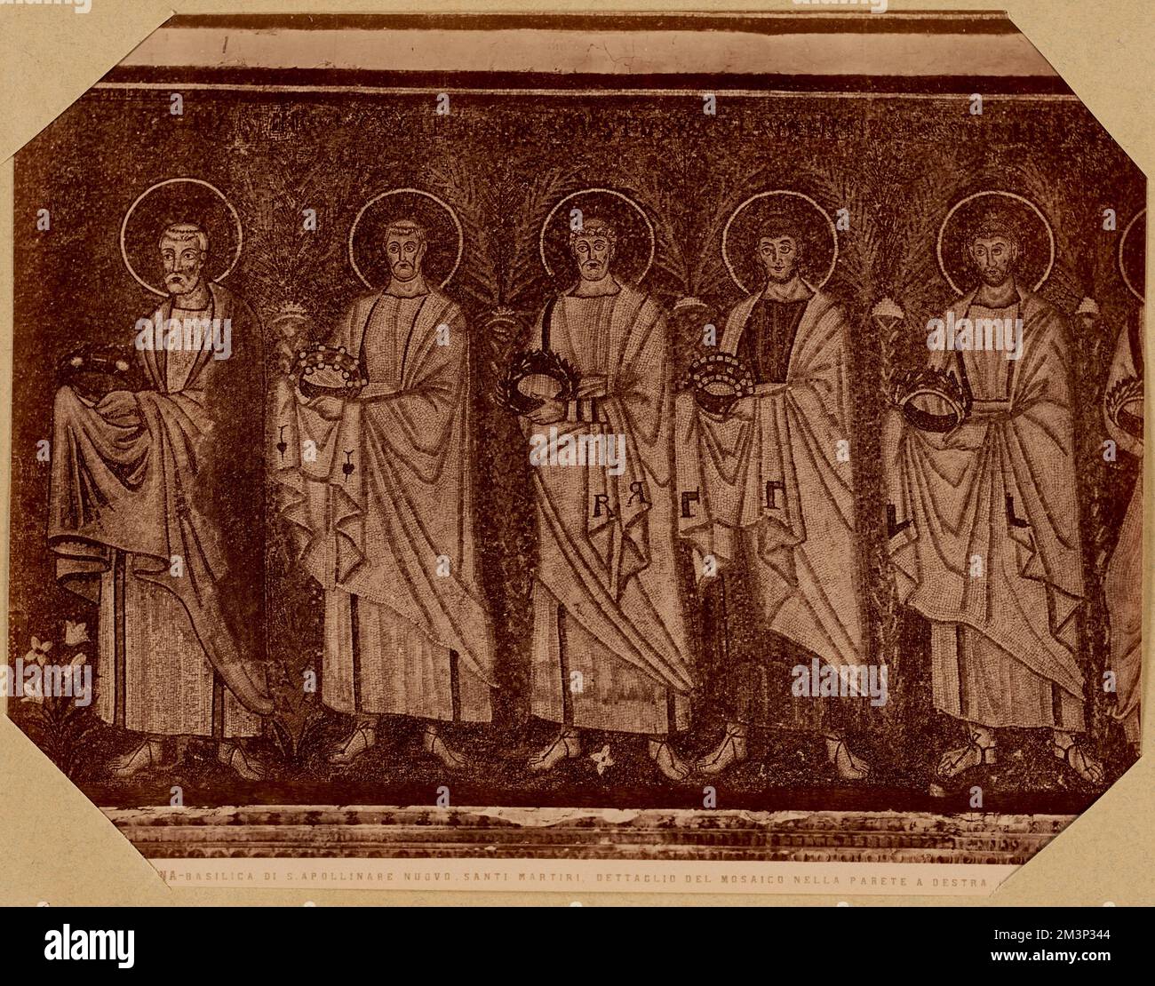 Ravenna. Basilica di S. Apollinare Nuovo. Santi martiri, dettaglio del