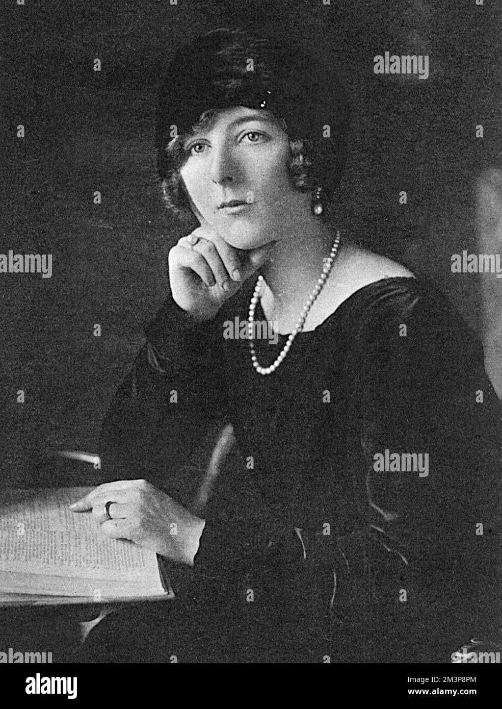 Lady Idina Wallace, nee Sackville, eldest daughter of Lord de la Warr, and wife of Captain David Euan Wallace of the Household Cavalry. She married him, her first husband, in 1913, but divorced in 1919. Five-times married Idina would gain notoriety as part of the Happy Valley Set when she moved to Kenya in 1924 with her third husband, Josslyn Hay, Earl of Errol. With her serial marriages and reputation for debauched decadence, she inspired the character of 'The Bolter' in Nancy Mitford's novels, The Pursuit of Love and Love in a Cold Climate, Evelyn Waugh's Vile Bodies and the character Iris S Stock Photo