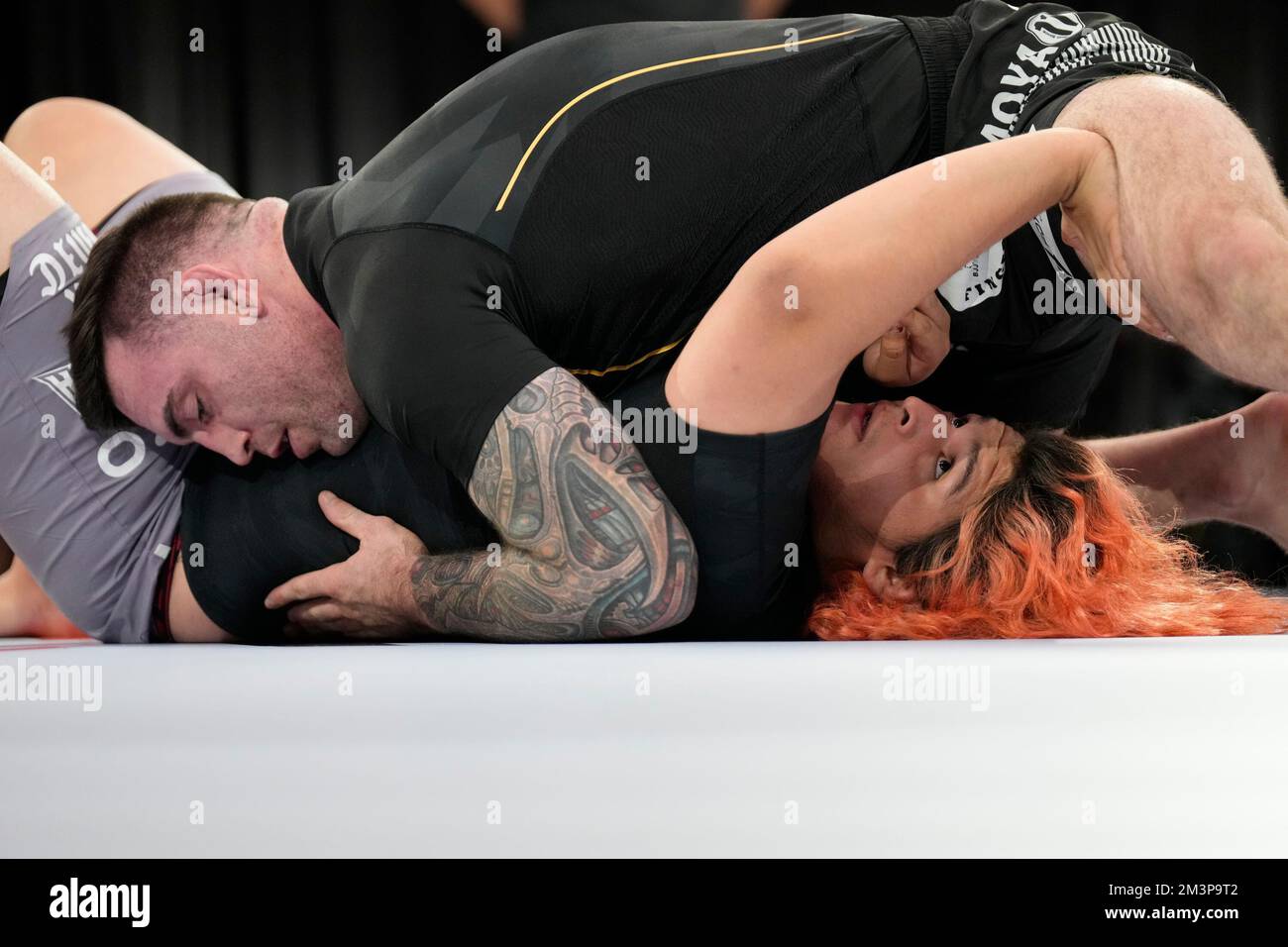 Andy varela 186lbs and luke griffith 235lbs hi-res stock photography
