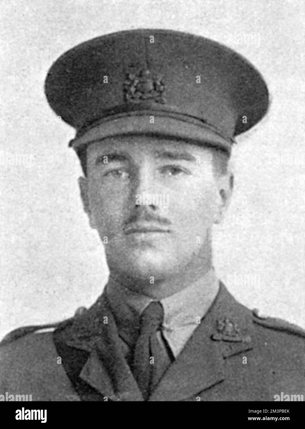 Wilfred Edward Salter Owen MC (18 March 1893  4 November 1918), English poet and soldier, one of the leading poets of the First World War.  Photograph of him in uniform as a 2nd Lieutenant with the Manchester Regiment.  He was killed in action near the Sambre Canal on 4 November 1918, a week before the ceasing of hostilities.     Date: 1918 Stock Photo