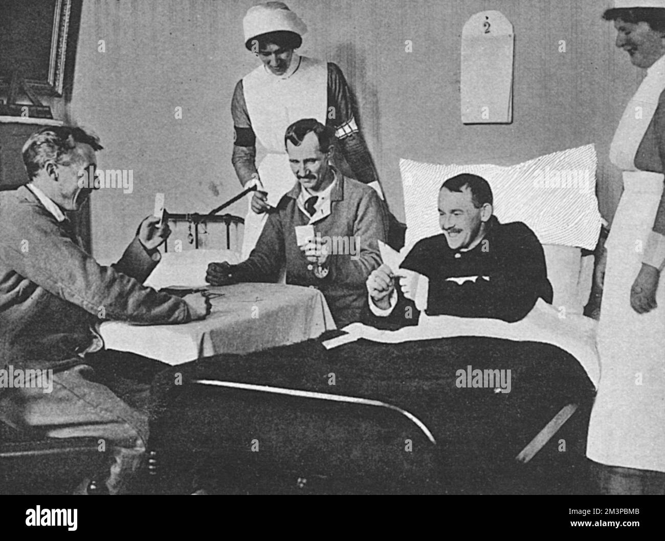 First world war soldiers playing cards hires stock photography and images Alamy