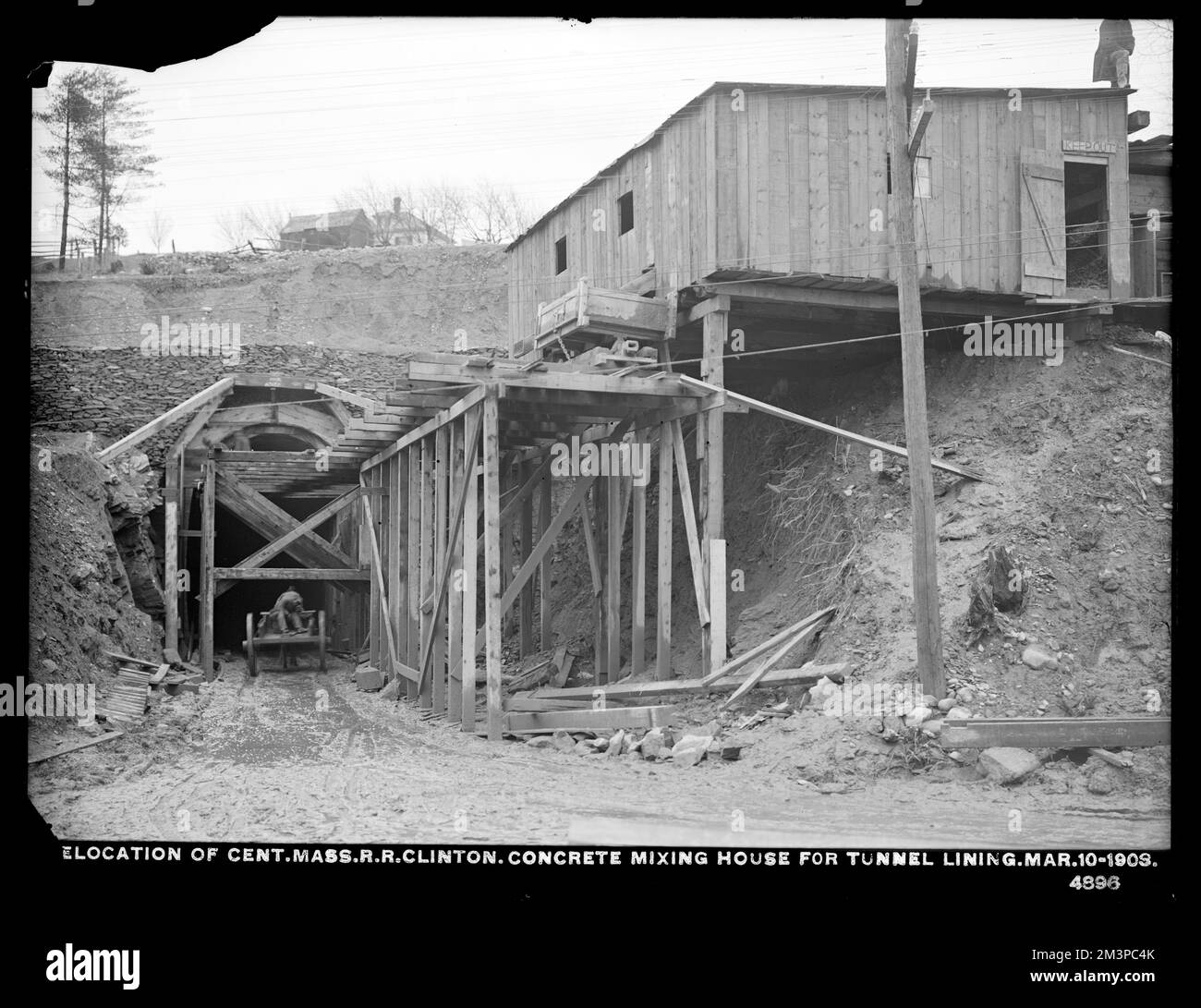Relocation Central Massachusetts Railroad, concrete mixing house for tunnel lining, Clinton