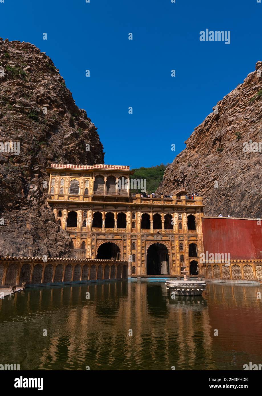 Galtaji temple pool aka monkey temple, Rajasthan, Jaipur, India Stock Photo