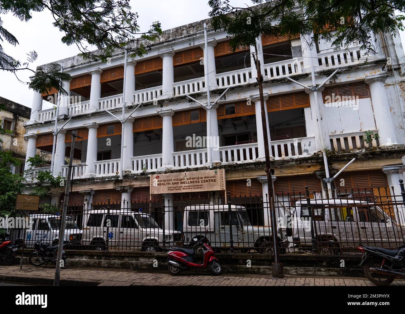 Old colonial building hosting health and welness centre, Pondicherry, Puducherry, India Stock Photo