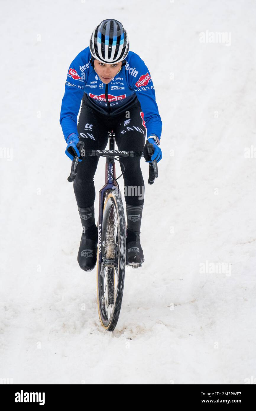 Dutch Ceylin Del Carmen Alvarado pictured in action during preparations before tomorrow's Cyclocross World Cup race in Val di Sole, Italy, Friday 16 December 2022, stage ten (out of 14) in the World Cup of the 2021-2022 season. BELGA PHOTO JASPER JACOBS Credit: Belga News Agency/Alamy Live News Stock Photo