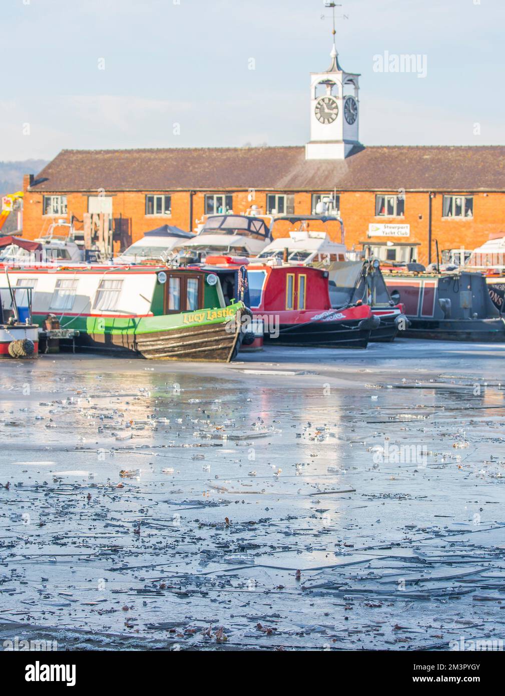 Stourport-on-Severn, UK. 16th December, 2022. UK weather: ice everywhere as freezing conditions persist in the Midlands. Water in the basin marina is frozen solid in Stourport-on-Severn and these Worcestershire boats are going nowhere today! Credit: Lee Hudson/Alamy Live News Stock Photo