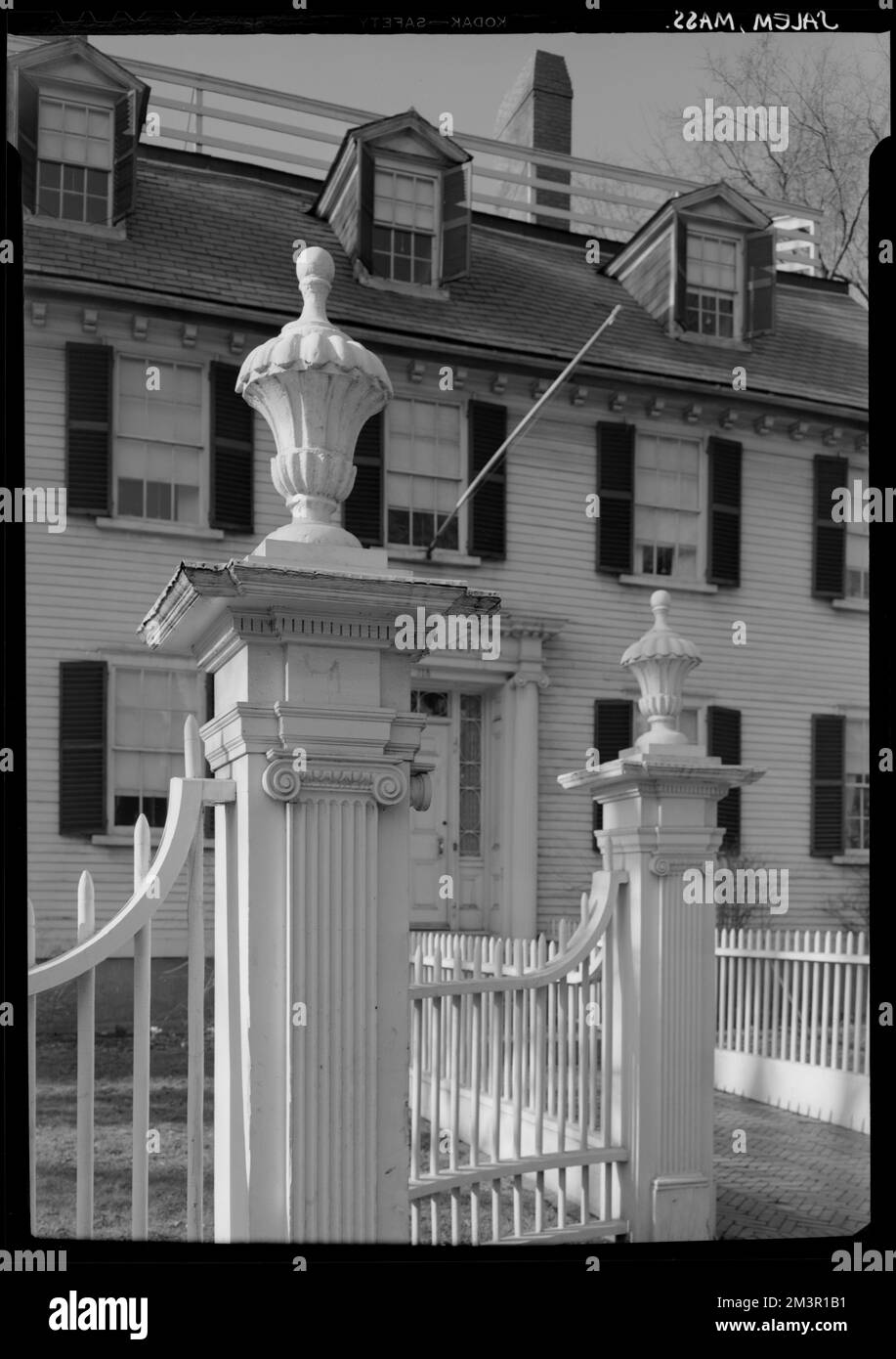 Ropes Memorial, gate post, Salem, MA , Gates, Finials Architectural