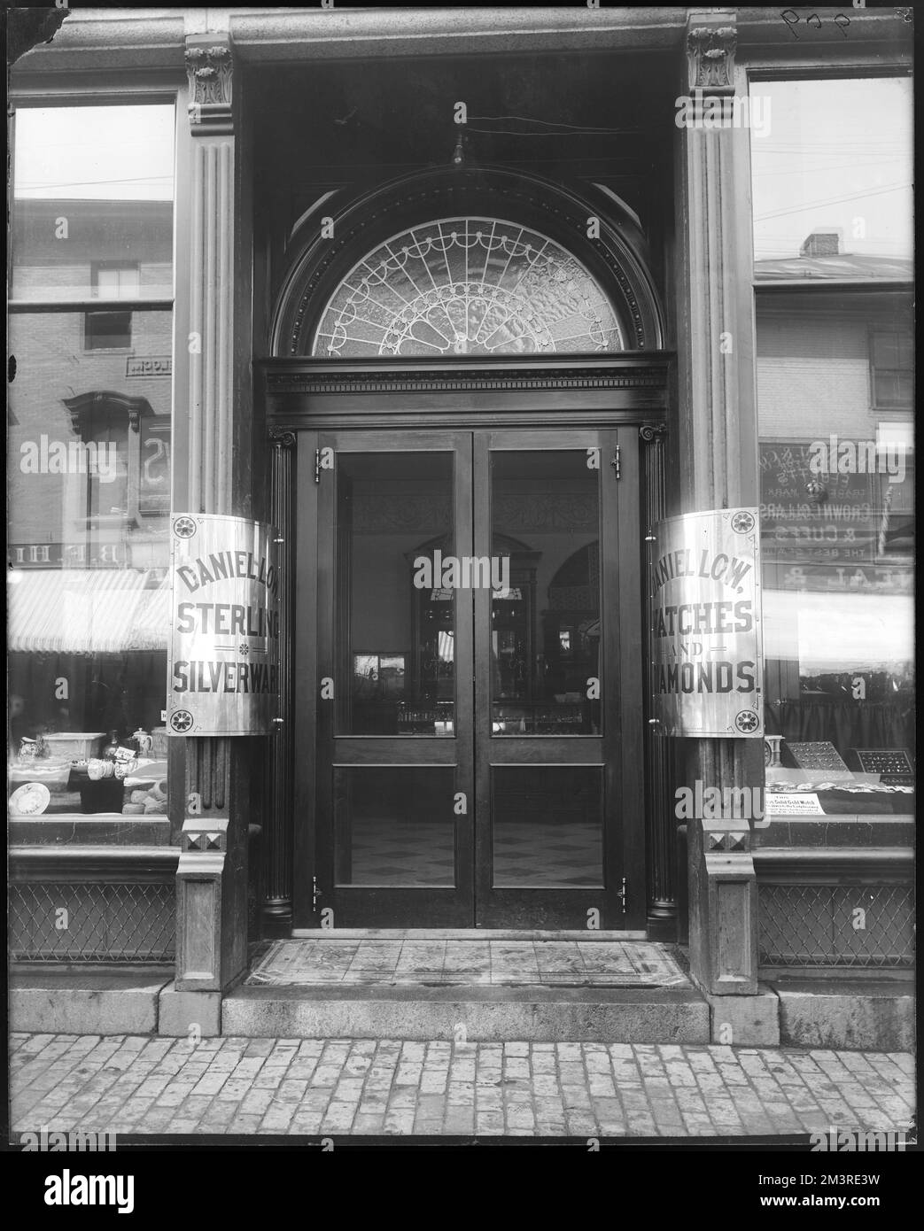 Salem, 231 Essex Street, exterior detail, door, Daniel Low and Company