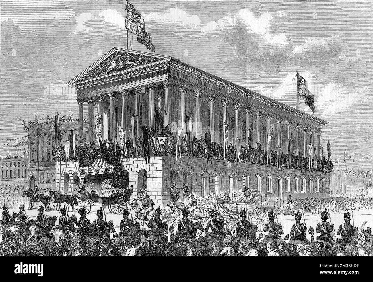 The queens arrival at the town hall birmingham stock photo alamy