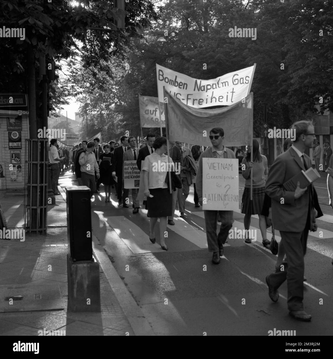 University of frankfurt Black and White Stock Photos & Images - Alamy