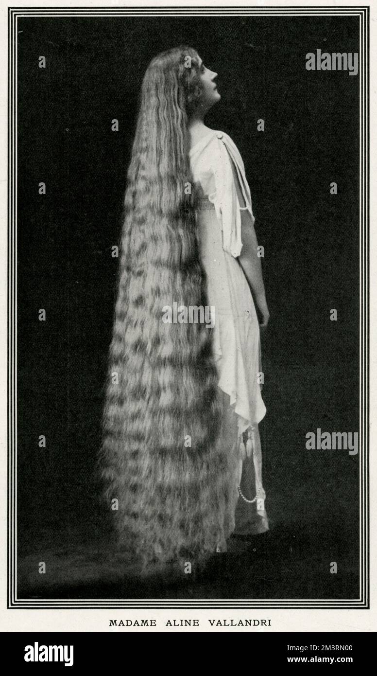 Aline Vallandri, opera singer in late 19th century early 20th.  Famous for her beautiful, very long hair that reached the floor.  Performing in 'Quo Vadis', which she sang at the opening night of the Opera House, London.     Date: 1911 Stock Photo