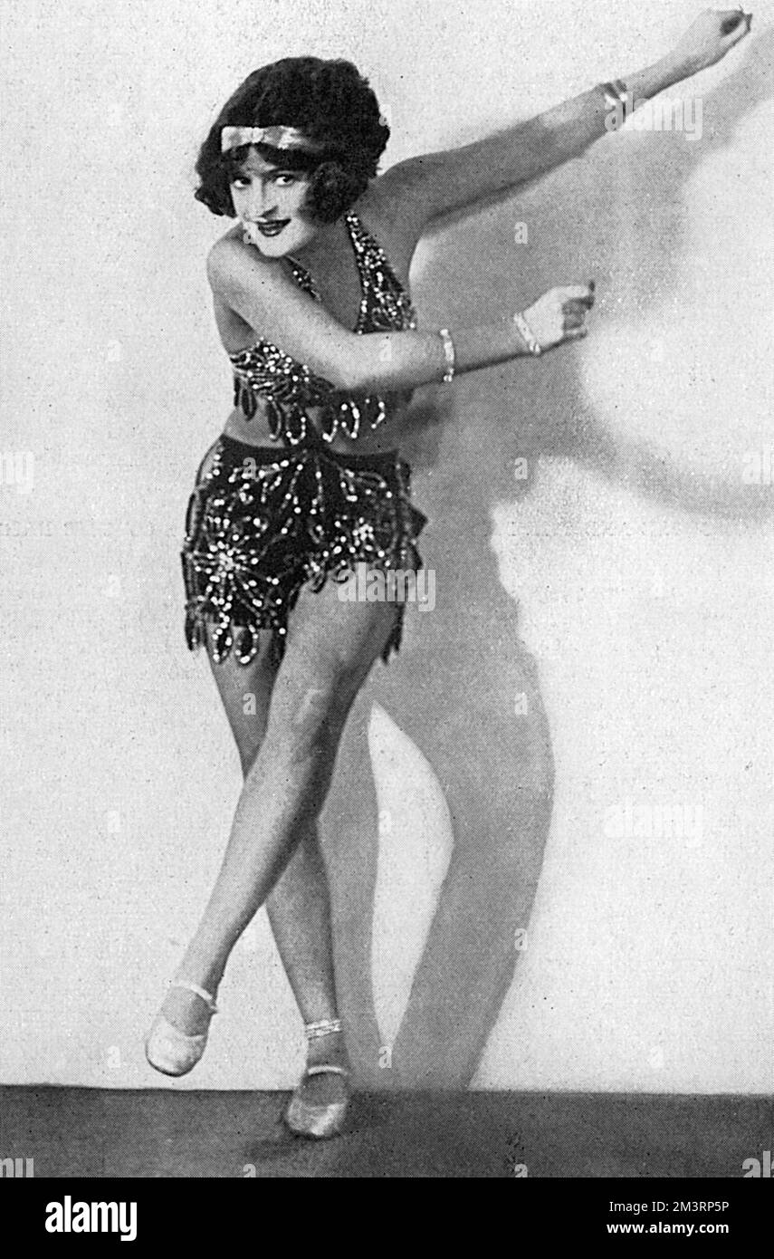 Bee Jackson dancing demonstrating the Charleston which she was performing at the Piccadilly Revels cabaret at the Piccadilly Hotel after making a name for herself in America.  The Illustrated Sporting &amp; Dramatic News comments, &quot;The Charleston, which is gradually coming into vogue here, has been popular for a long time on the other side of the Atlantic.&quot;  1925 Stock Photo
