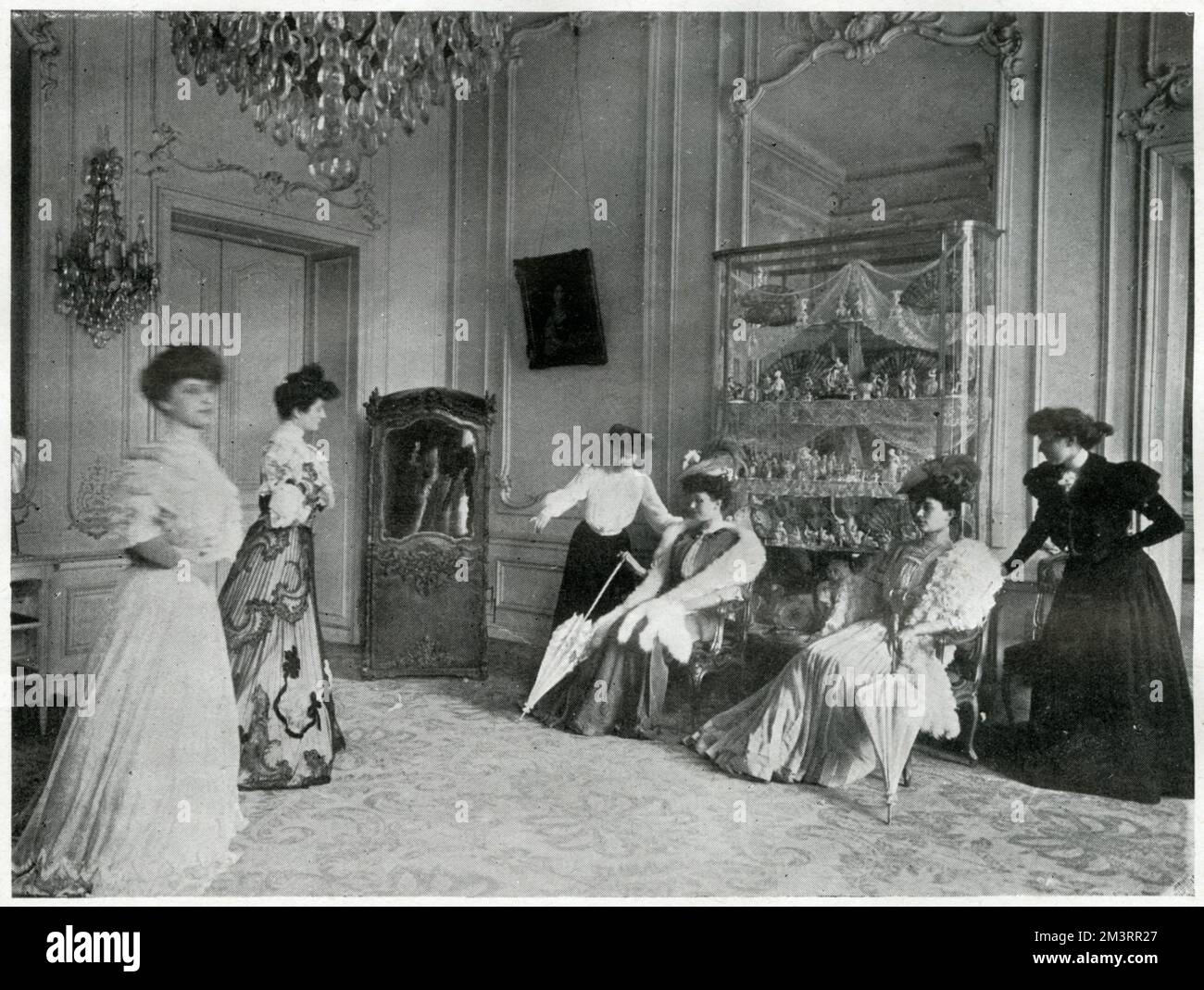 Fashion House latest Paris dresses 1905 Stock Photo